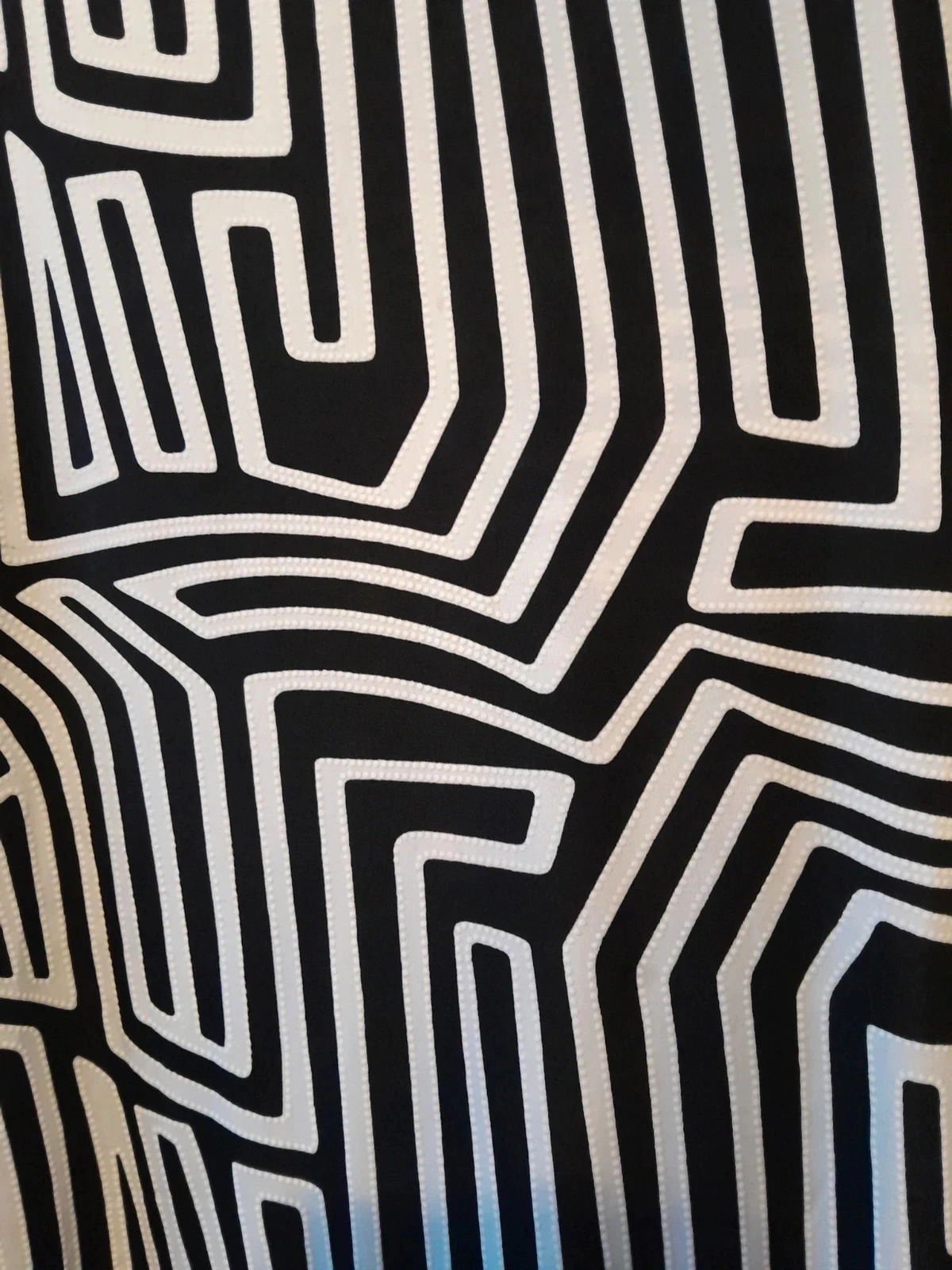 Black and white geometric print flowy t-shirt dress - Size 5XL – photo 4